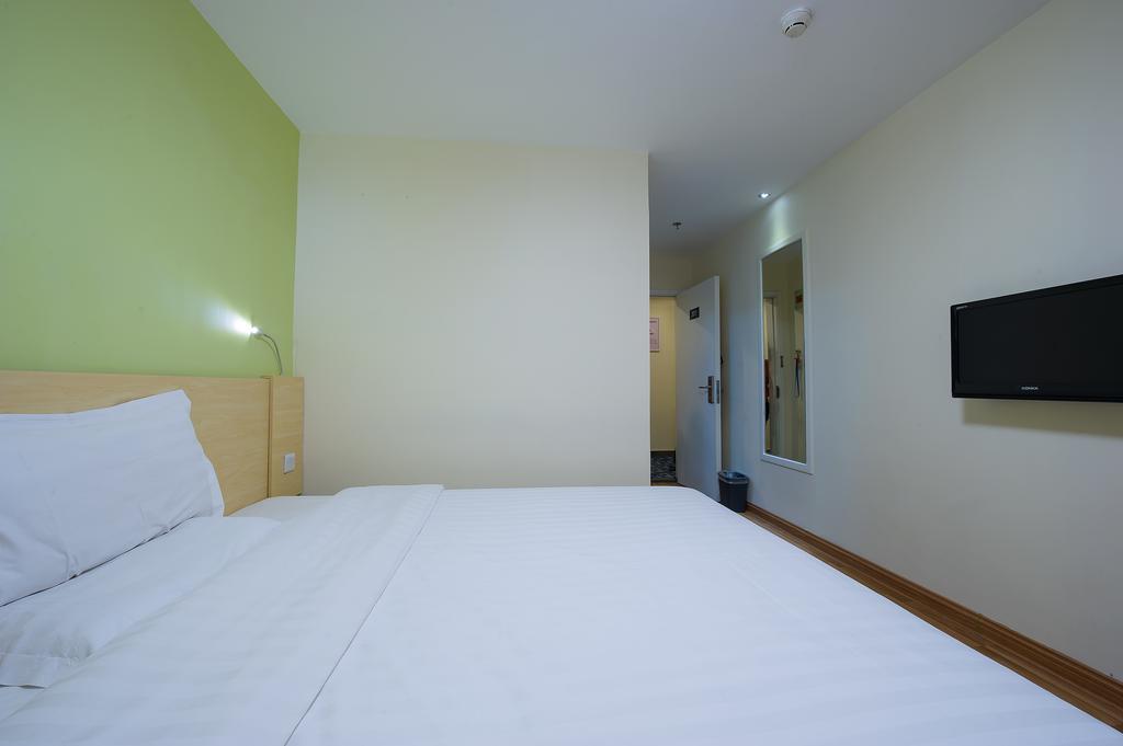 Hotel 7Days Premium Guangzhou Tianhe Shipaiqiao Chambre photo